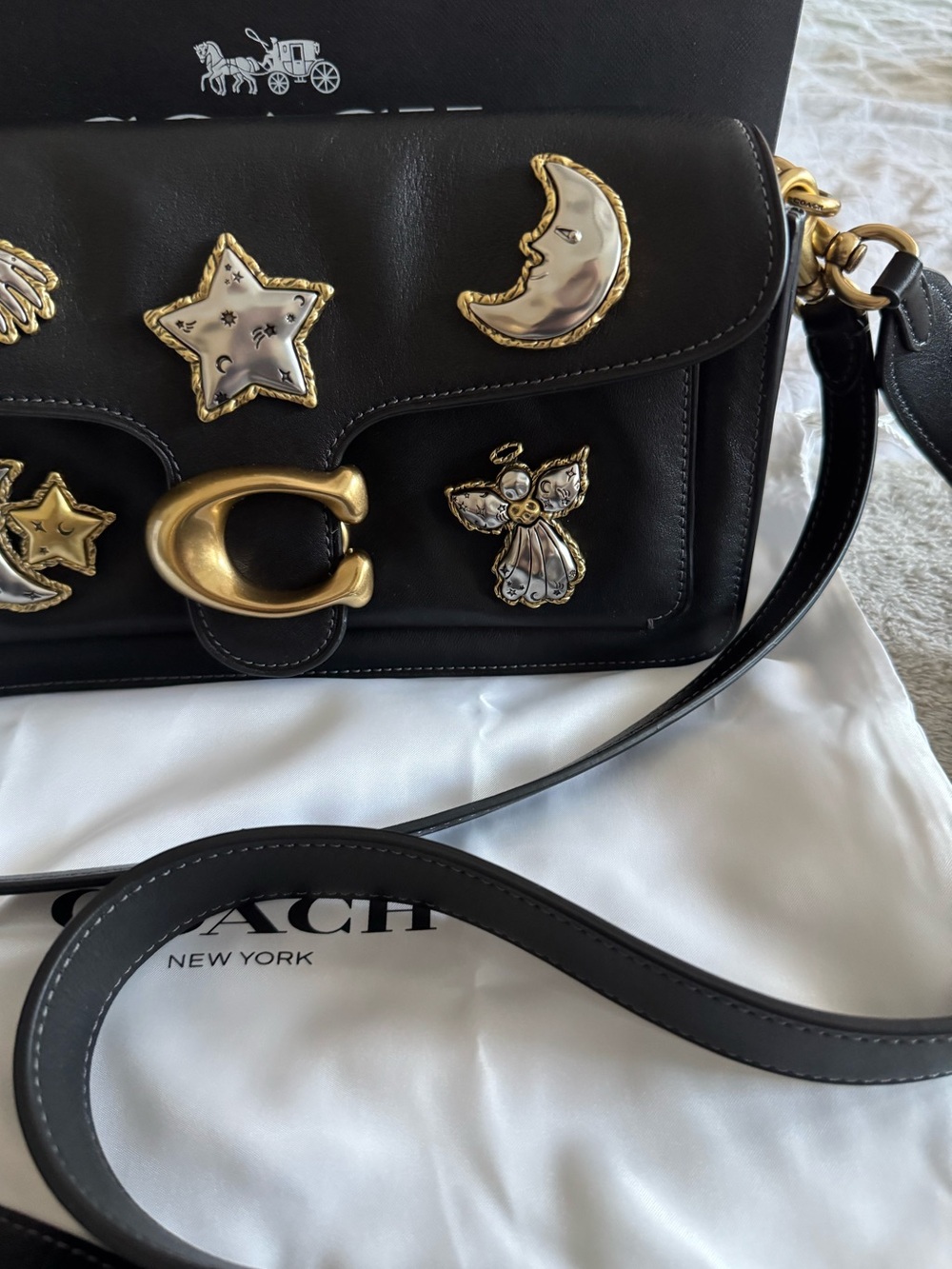 NWT Coach Tabby Shoulder Bag 26 with Pins - Picture 4 of 16